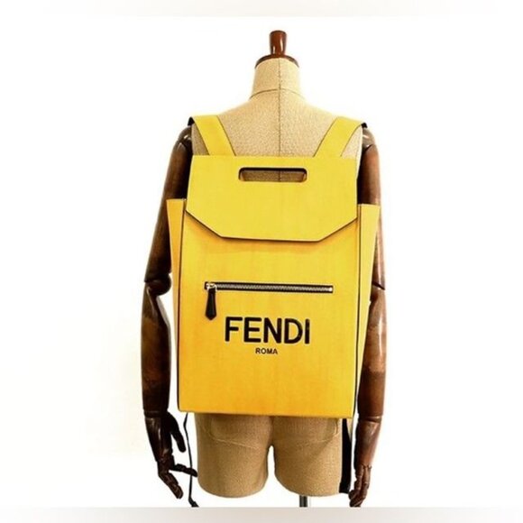 Fendi SS19 Runway Shopper Motif Leather Backpack - Picture 2 of 5